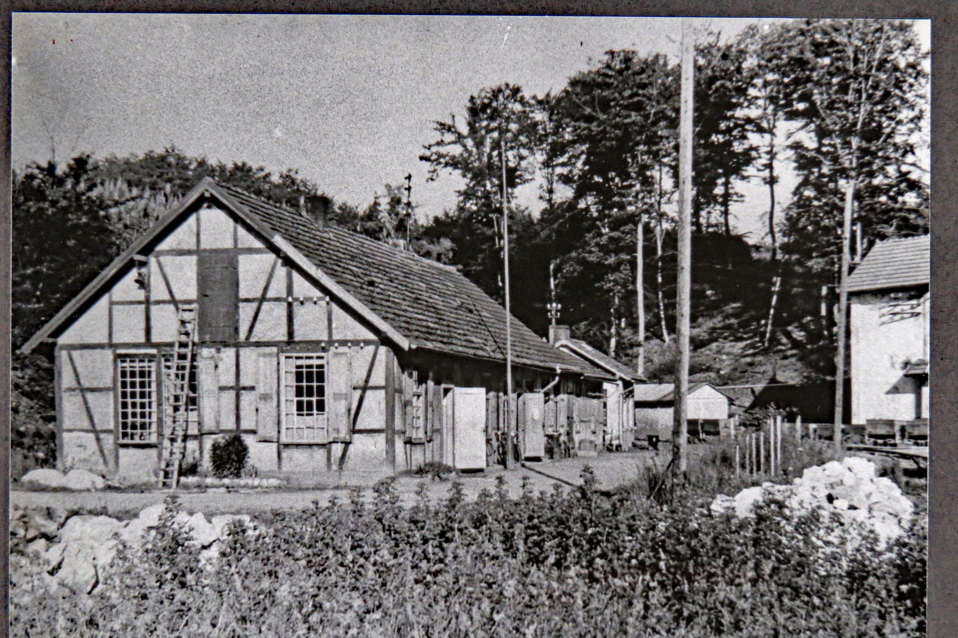 Konvolut Gegenstände von Steiger Wilhelm Gerlach: Foto eines Fachwerk-Fabrikgebäudes (Einrichmuseum CC BY-NC-SA)