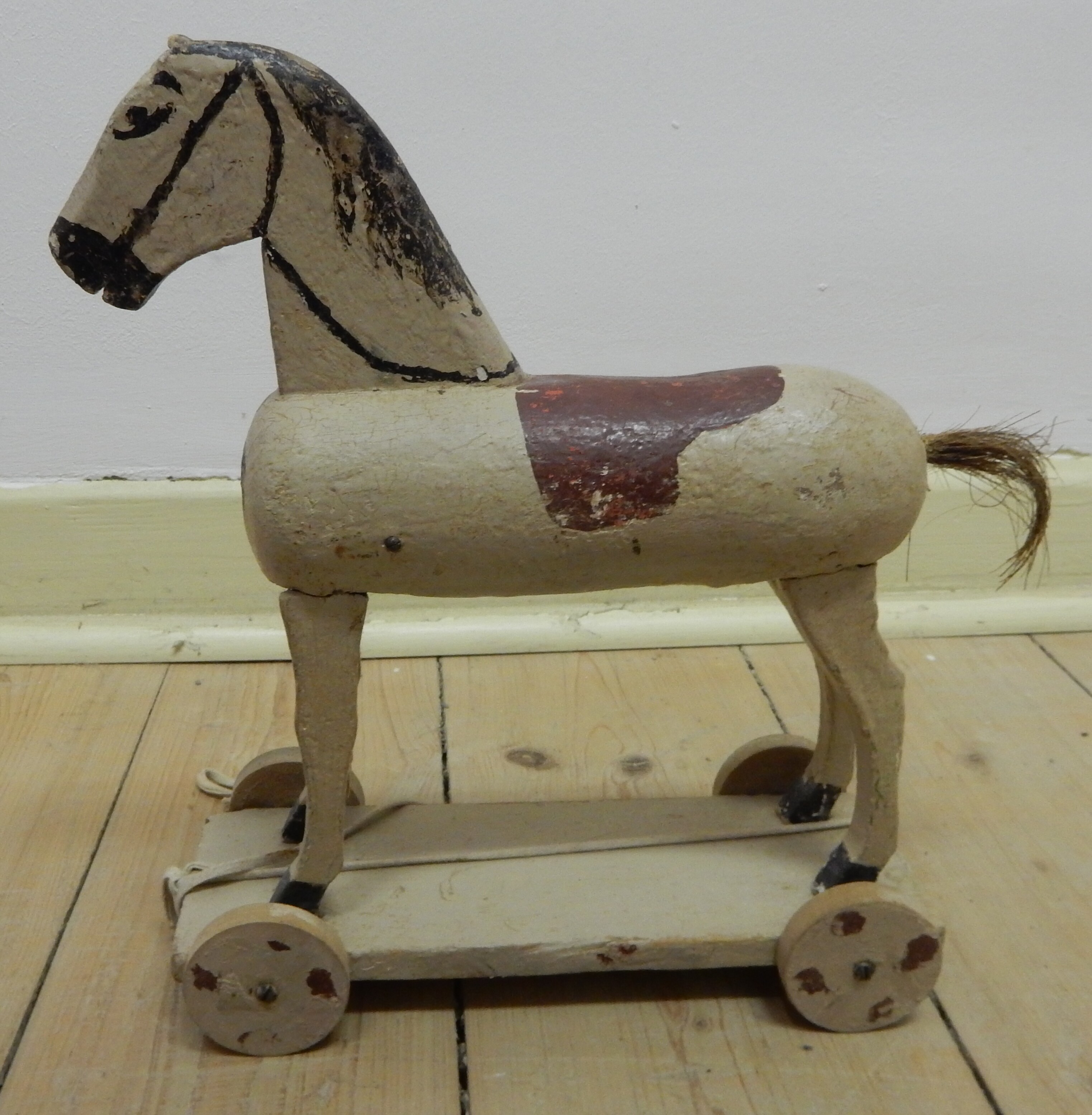 Konvolut Spielzeug: Pferd, weiß (Museumsverein Einrich e.V. CC BY-NC-SA)