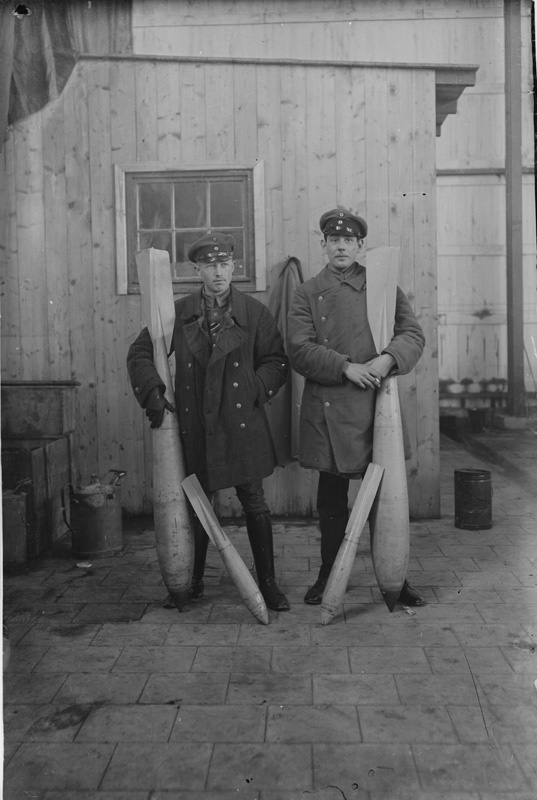 Soldaten mit Granaten (Historisches Museum der Pfalz, Speyer CC BY)