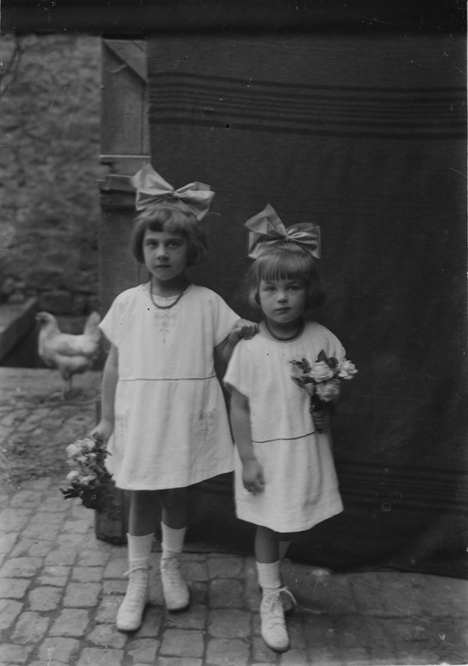 Zwei Mädchen (Historisches Museum der Pfalz, Speyer CC BY)