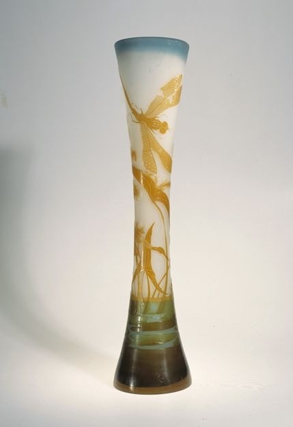 Vase mit Pfeilkraut und Libelle (GDKE - Landesmuseum Mainz CC BY-NC-SA)