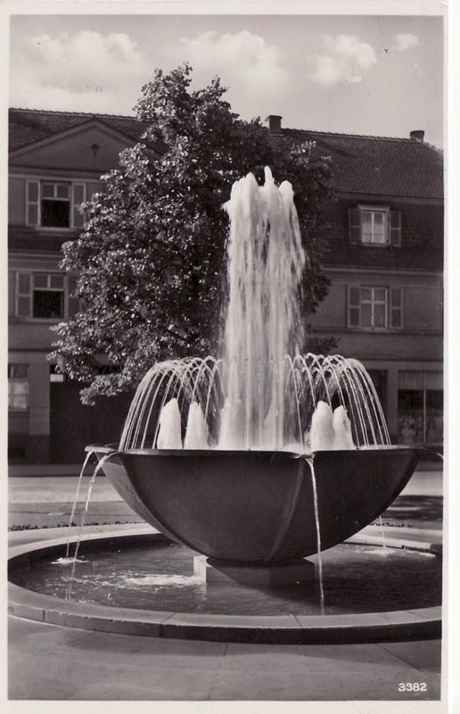 Altenwoogbrunnen in Kaiserslautern (Theodor-Zink-Museum Kaiserslautern CC BY-NC-SA)