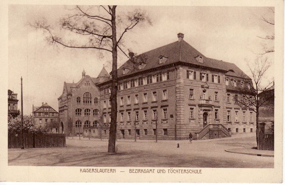 Kaiserslautern  - Bezirksamt und Töchterschule (Theodor-Zink-Museum Kaiserslautern CC BY-NC-SA)