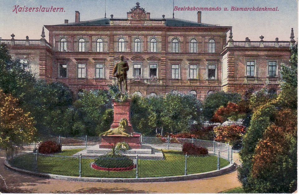 Kaiserslautern.  Bezirkskommando und Bismarckdenkmal. (Theodor-Zink-Museum Kaiserslautern CC BY-NC-SA)