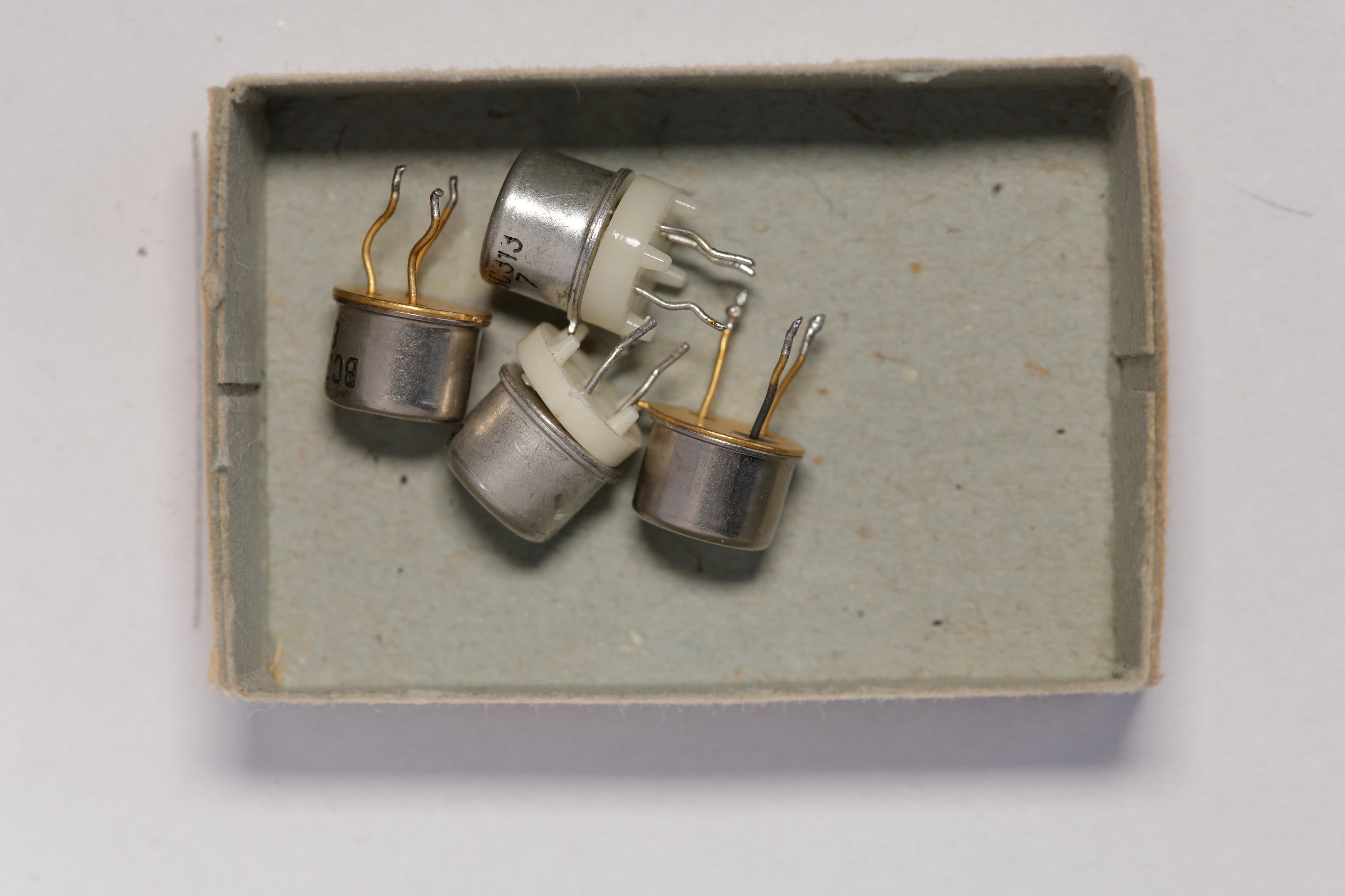 Transistor BD313 (ZCOM Zuse-Computer-Museum CC0)