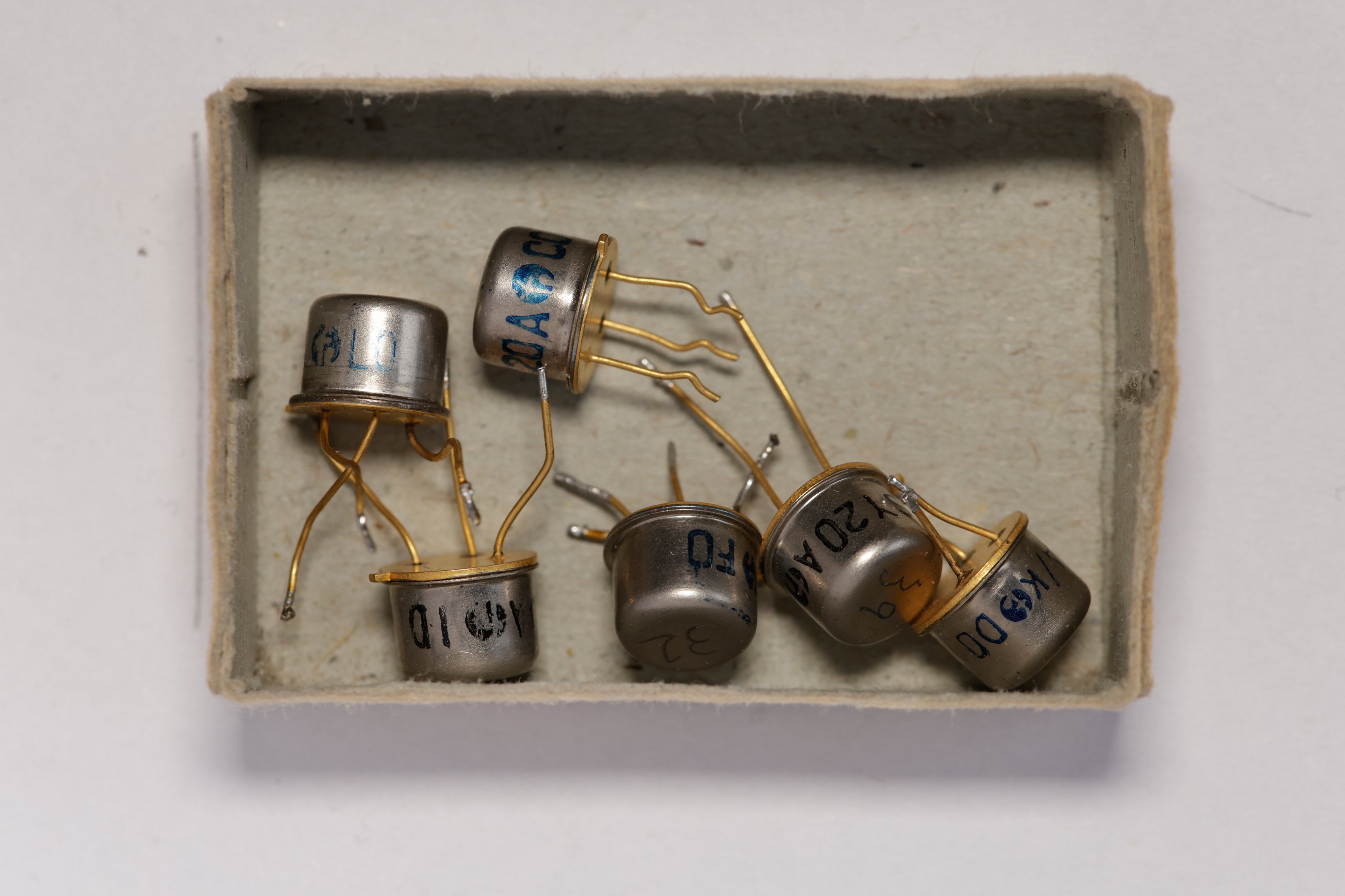Transistor SSY20 (ZCOM Zuse-Computer-Museum CC0)