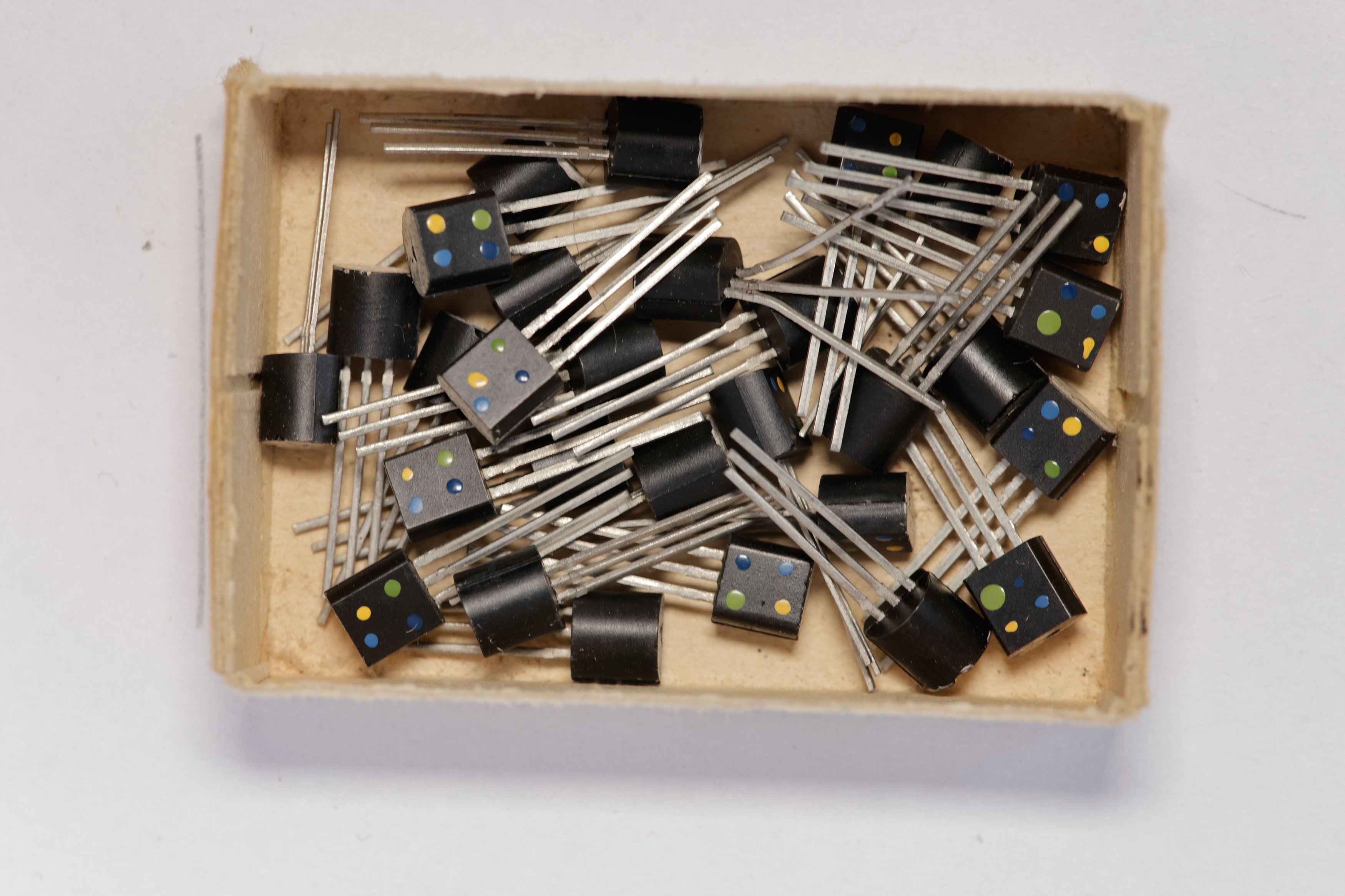 Leistungs-Transistor Triode BC547 (ZCOM Zuse-Computer-Museum CC0)