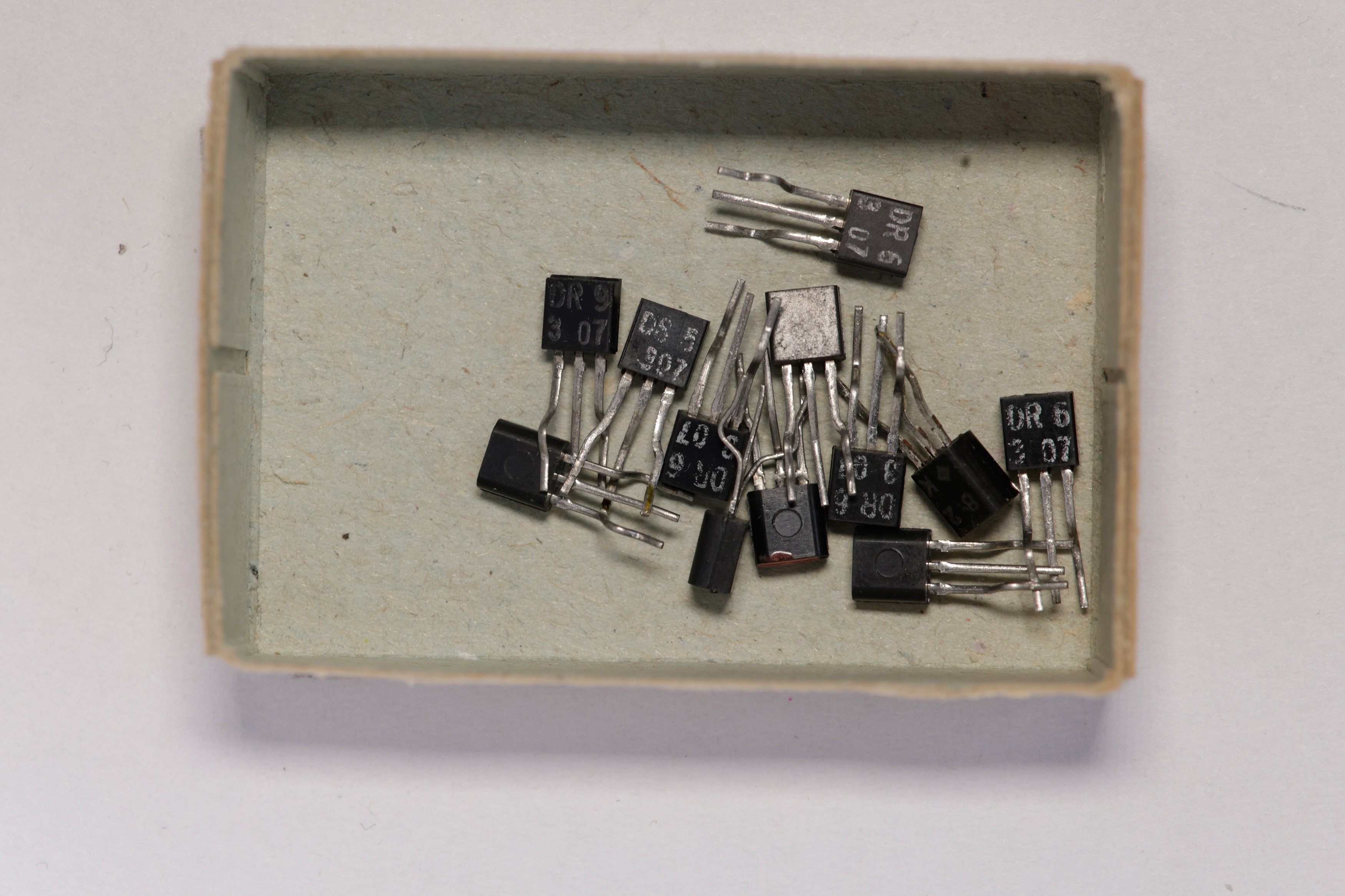 Transistor SC 307 (ZCOM Zuse-Computer-Museum CC0)