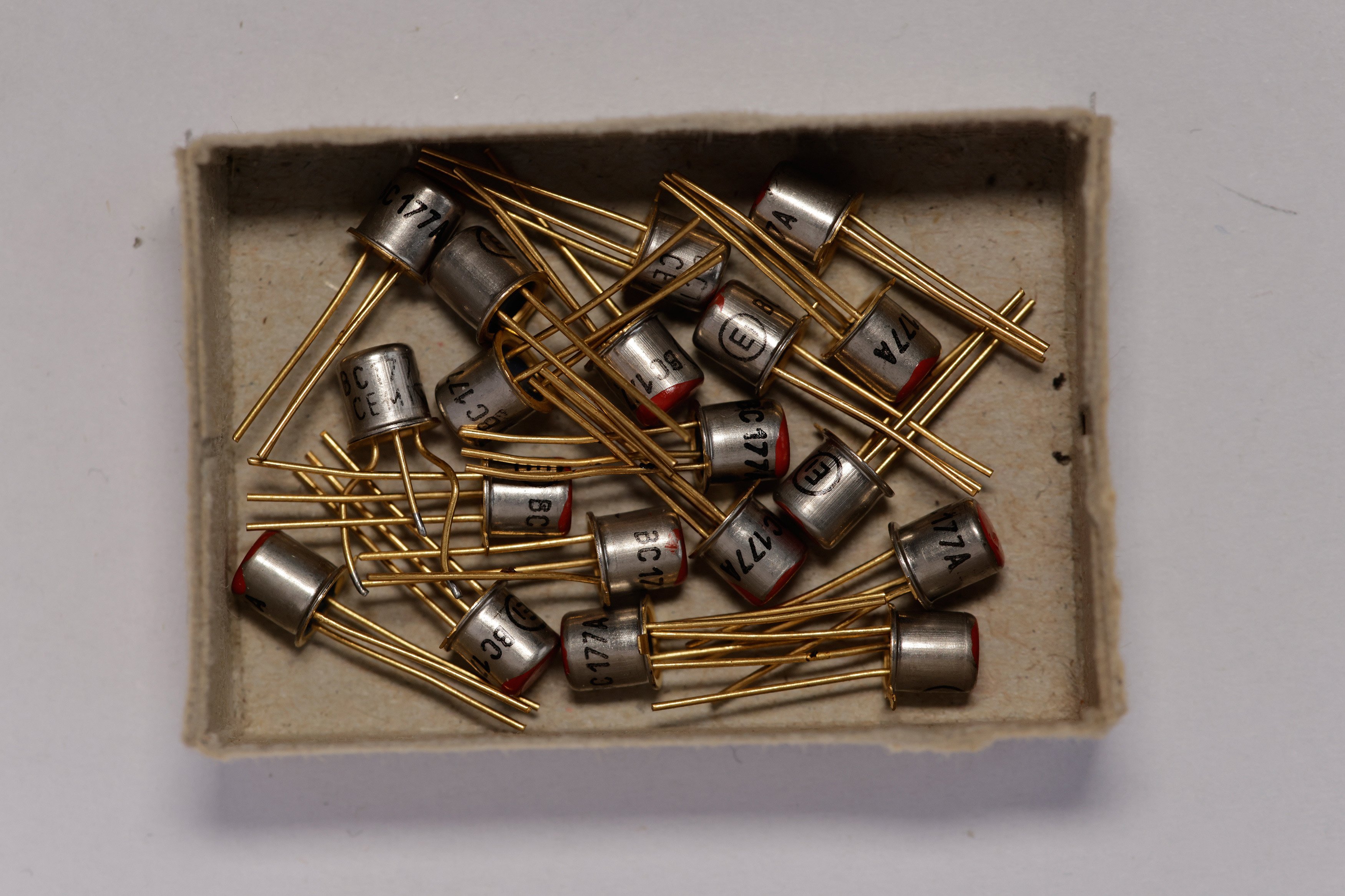 Transistor BC177A (ZCOM Zuse-Computer-Museum CC0)