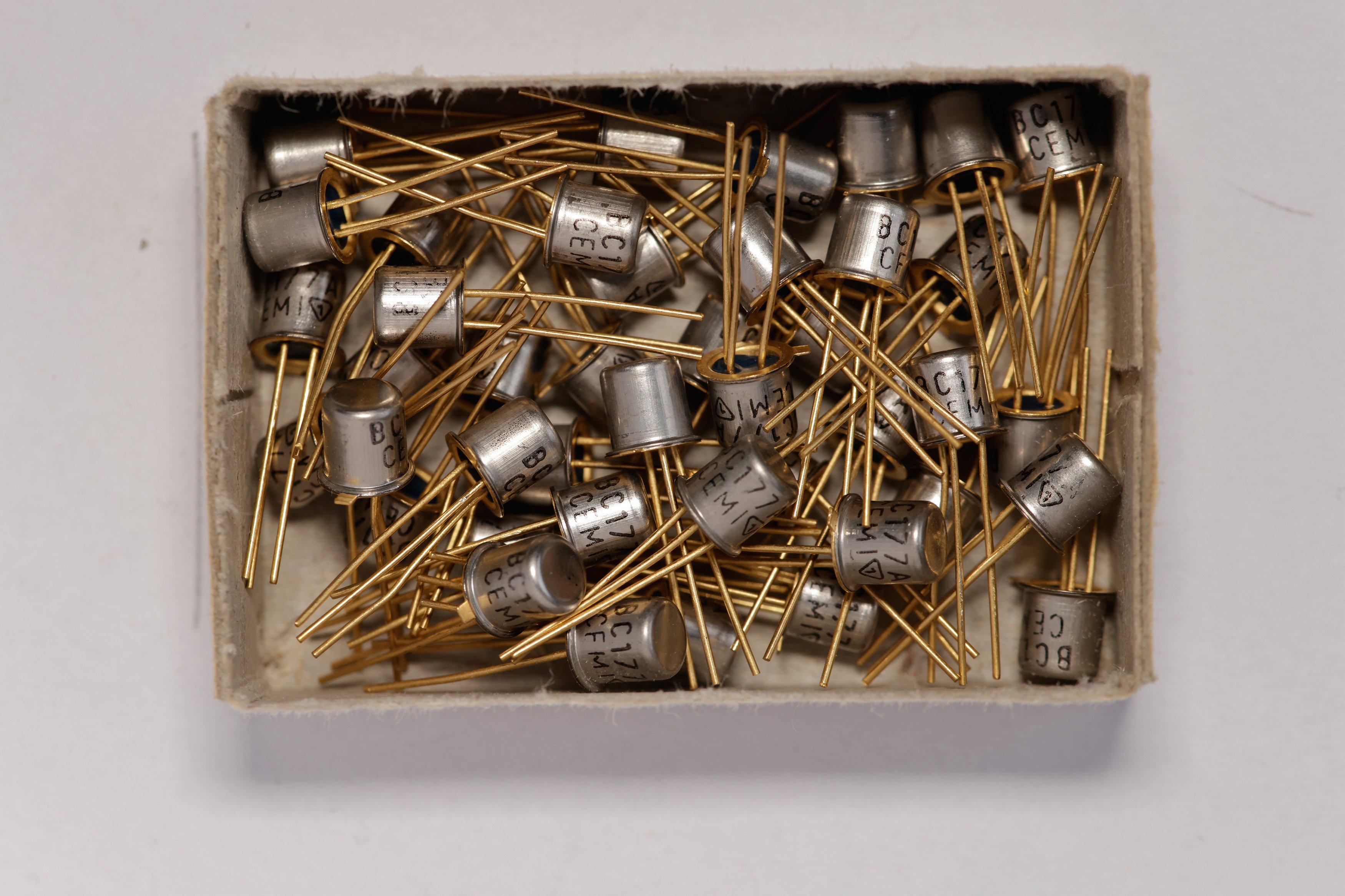 Transistor BC177A (ZCOM Zuse-Computer-Museum CC0)