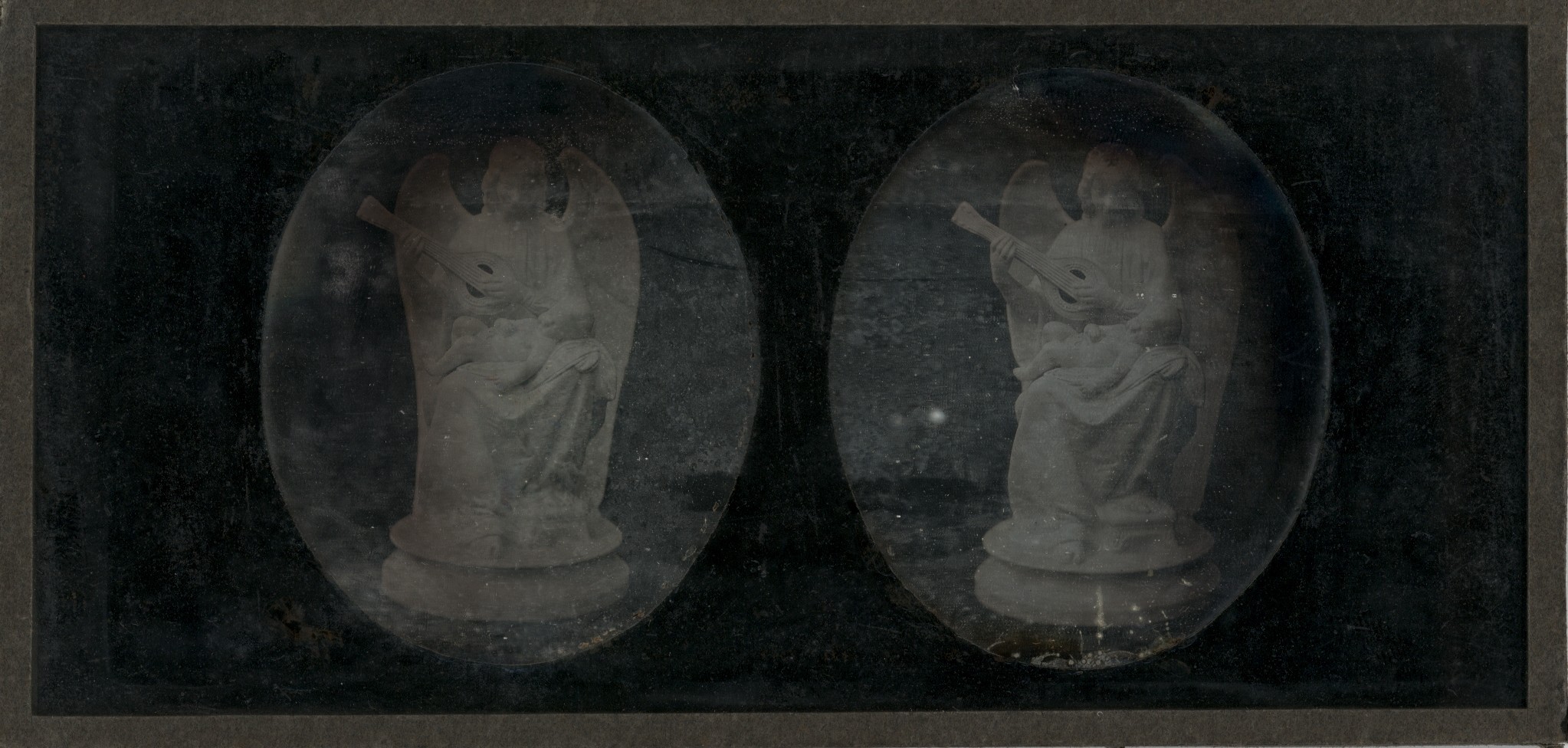 Daguerreotypie: Skulptur "Musizierender Engel mit dem Christuskind" (Stadtgeschichtliches Museum Leipzig Haus Böttchergäßchen CC0)