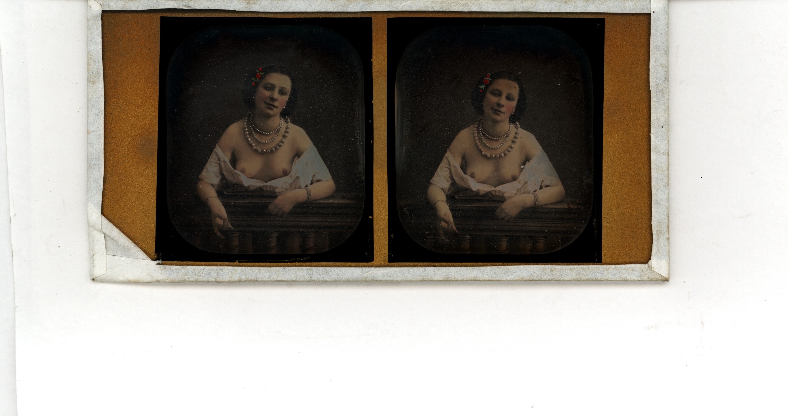 Daguerreotypie: Freizügiges Damenporträt (Stadtgeschichtliches Museum Leipzig Haus Böttchergäßchen CC0)