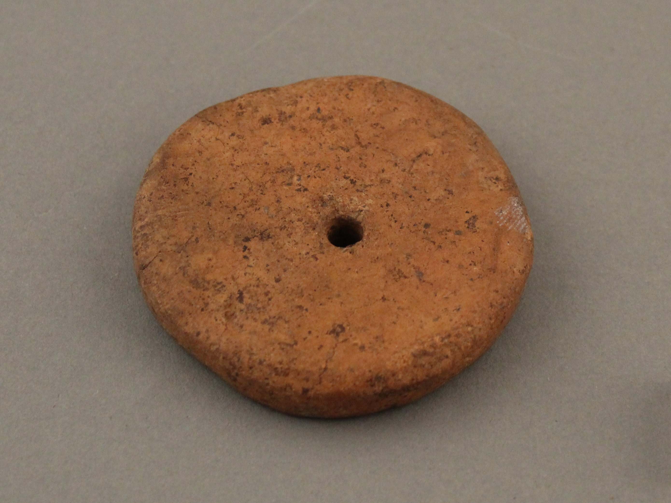 Miniatur-Tonrad (Karrasburg Museum Coswig CC BY-NC-SA)