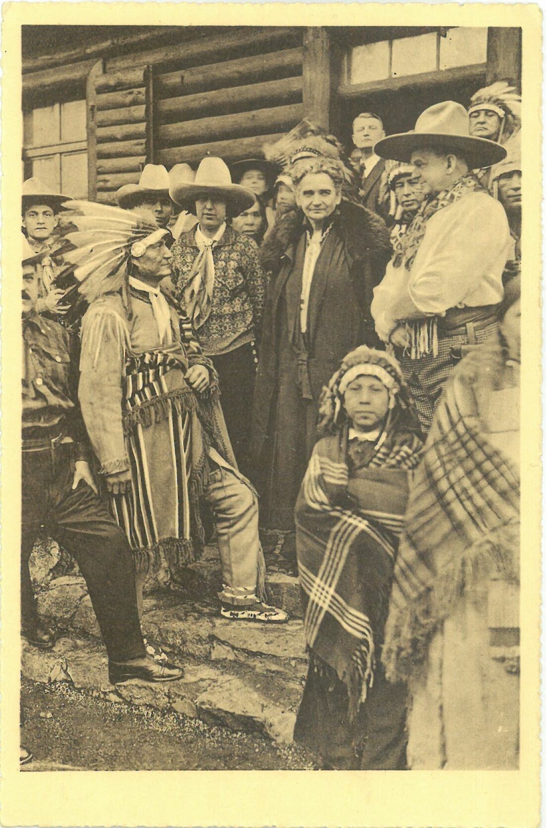 Patty Frank, Big Snake, Klara May, Direktor Stosch-Sarrasani, Januar 1928 (Karl-May-Museum gGmbH RR-R)