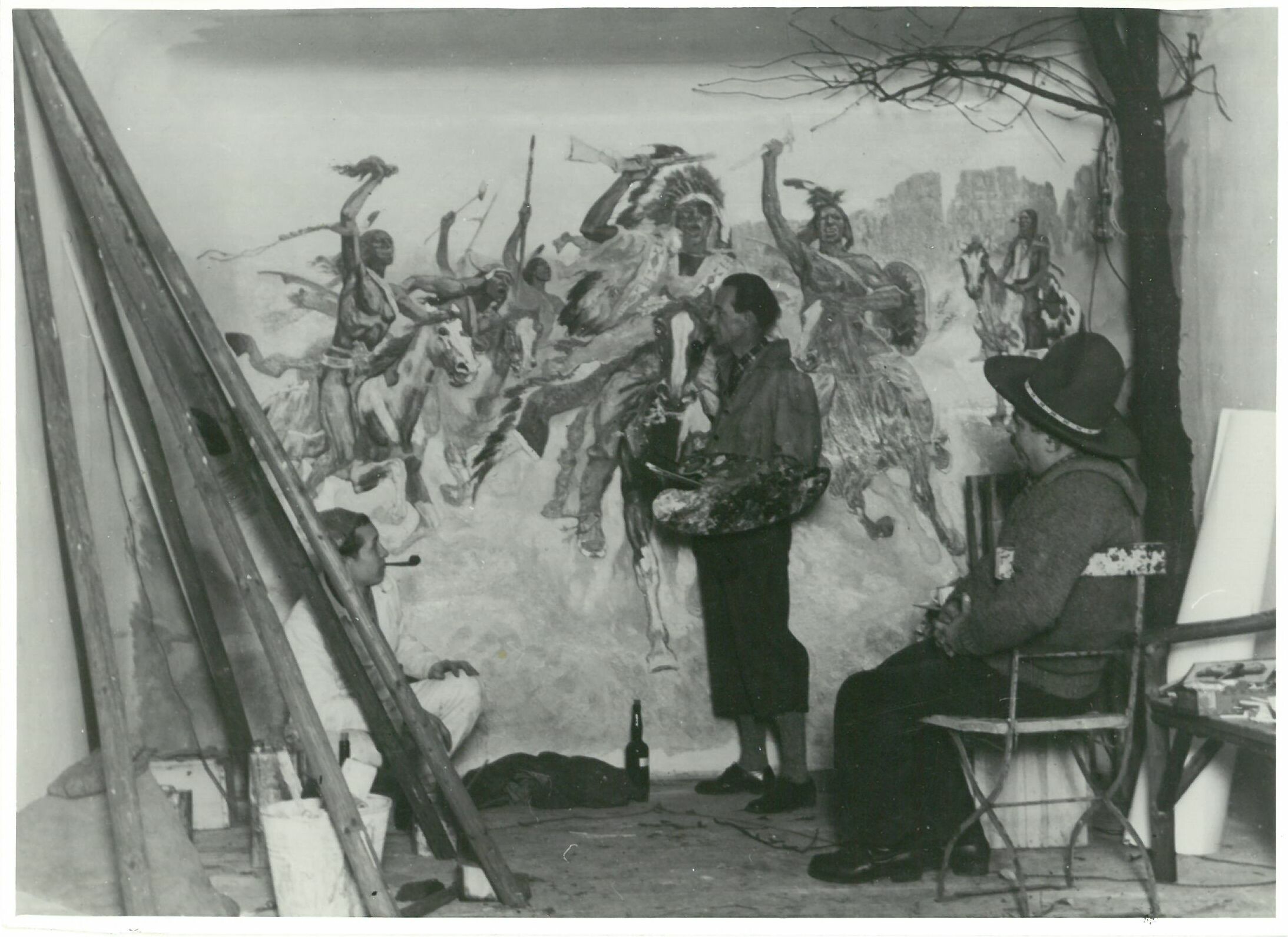 Elk Eber und Patty Frank vor Diorama "Heimkehr von der Schlacht" (Karl-May-Museum gGmbH RR-R)