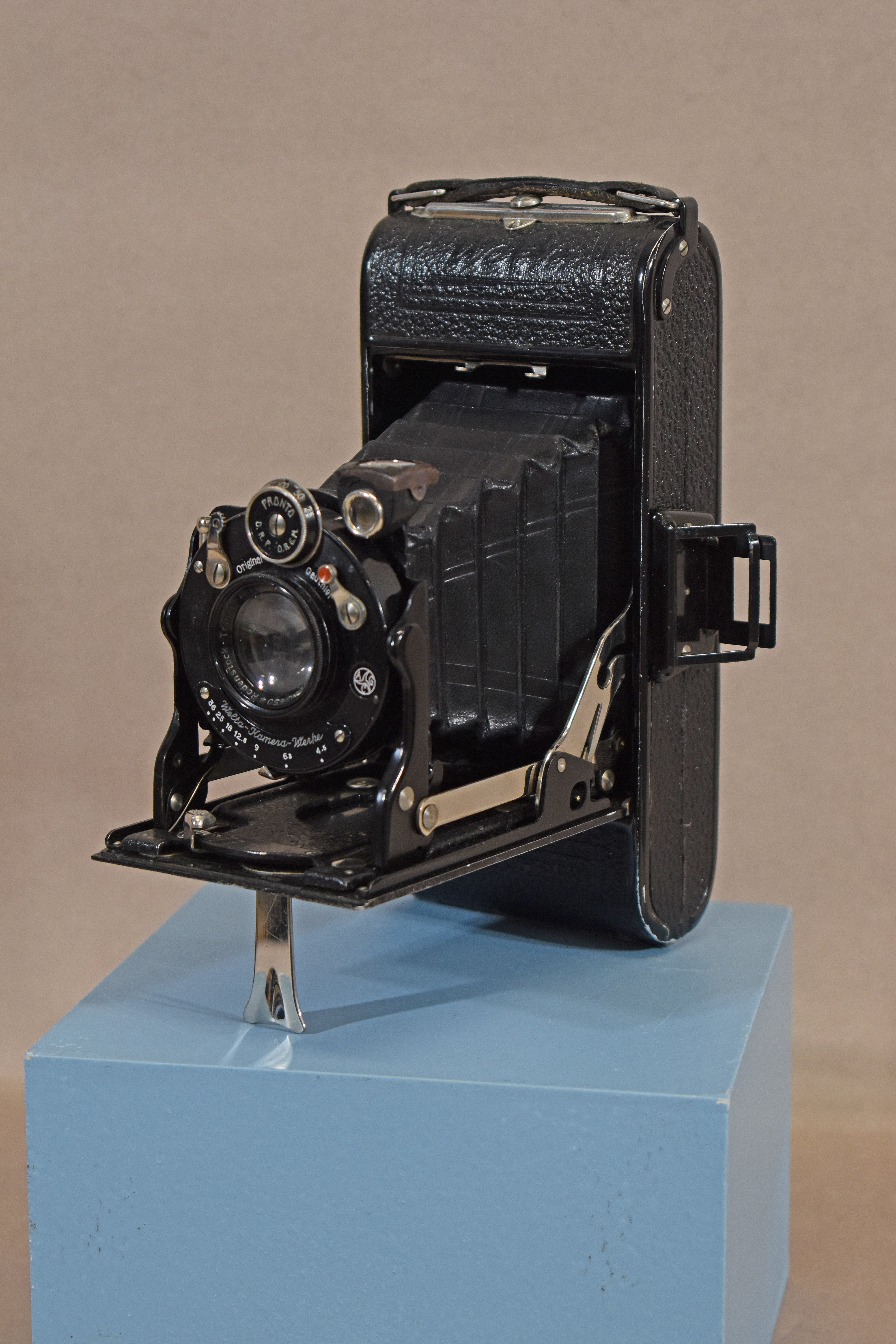 Fotokamera (Heimatmuseum Ebersbach-Neugersdorf CC BY-NC-SA)