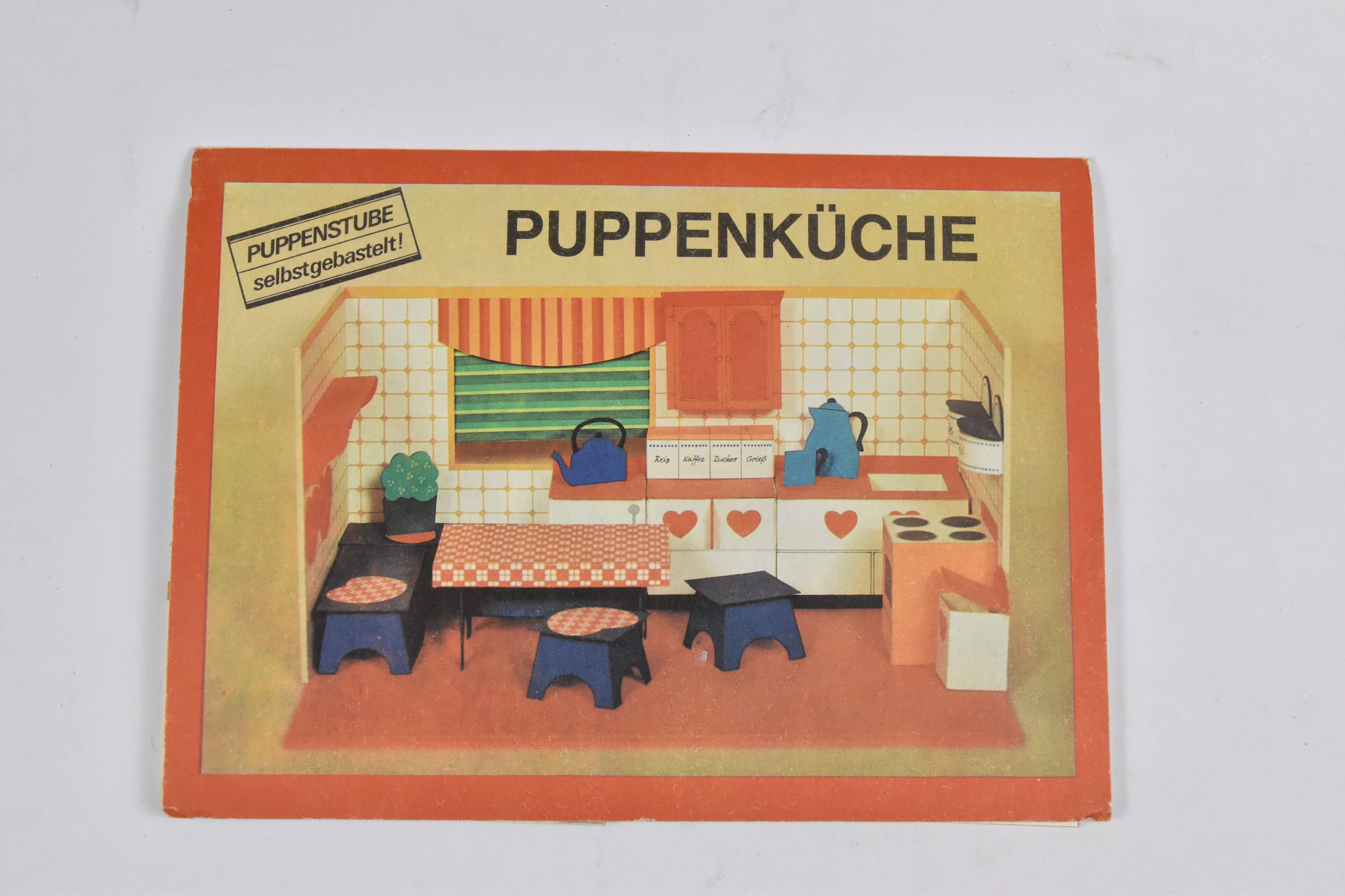 Puppenstube selbstgebastelt - Küche (HEIMATWELTEN Zwönitz - Technisches Museum Papiermühle Niederzwönitz CC BY-NC-SA)