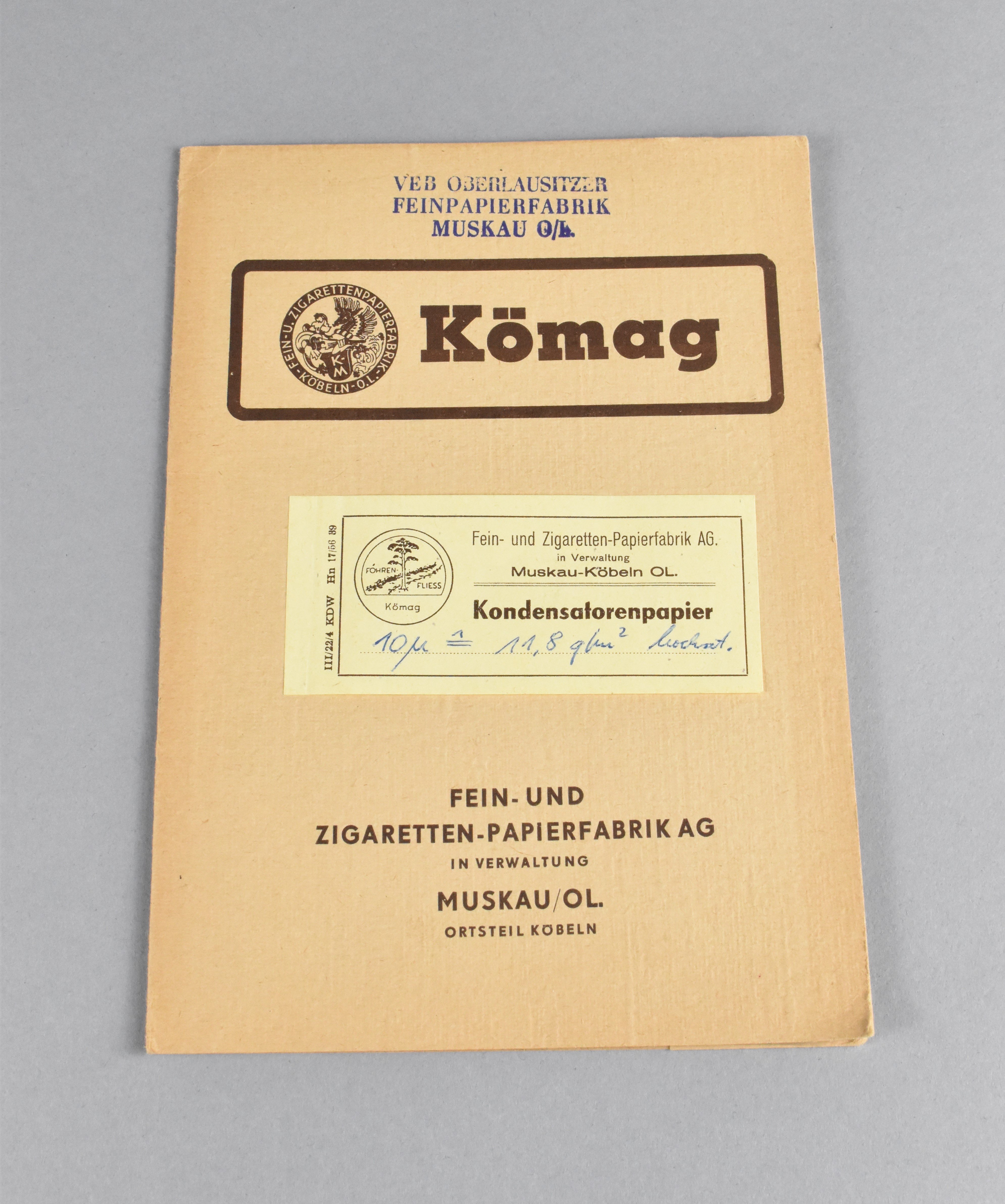 Musterbuch der Fein- und Zugarettenpapierfabrik Köbeln (Heimatwelten Zwönitz CC BY-NC-SA)