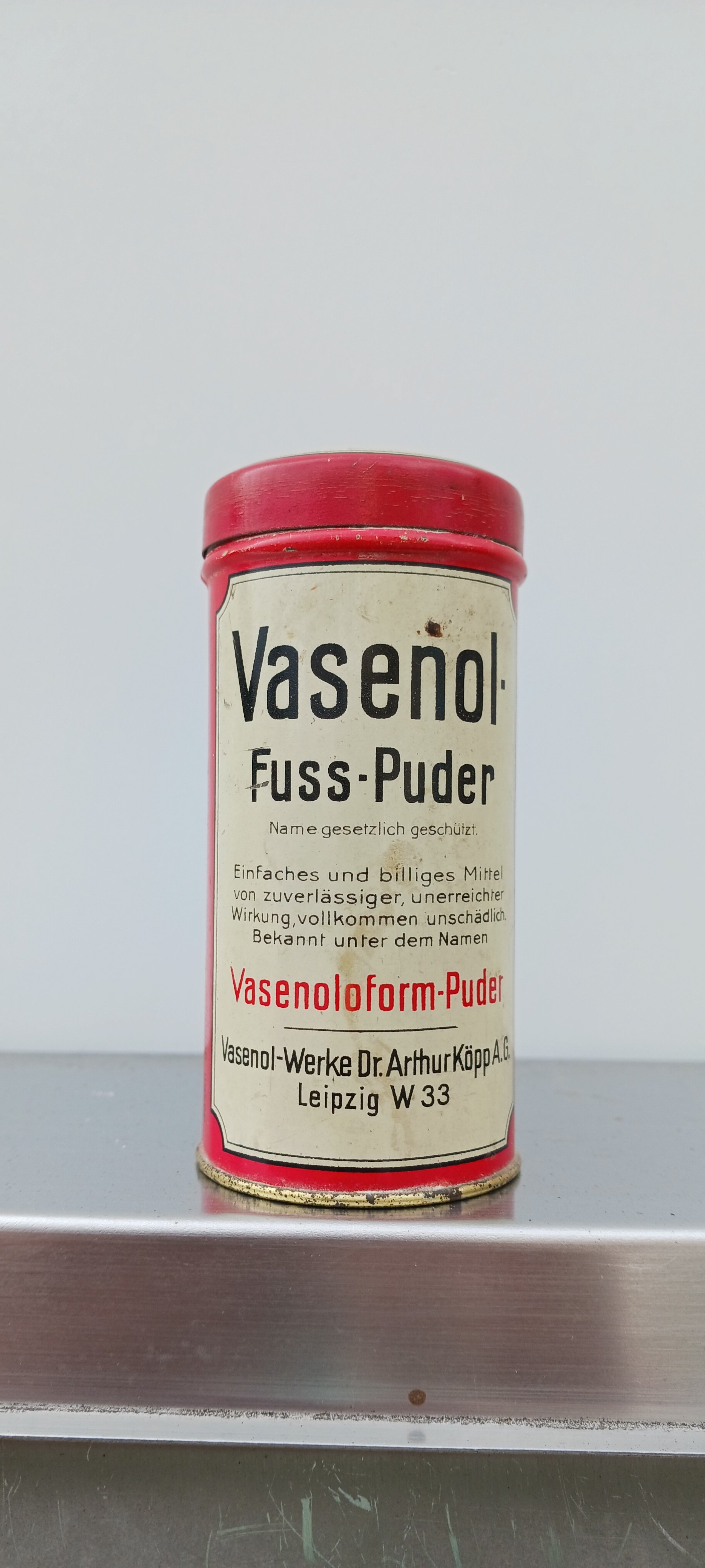 Vasenol Puderdose Fuss-Puder (Heimatverein Borsdorf CC BY-NC-SA)