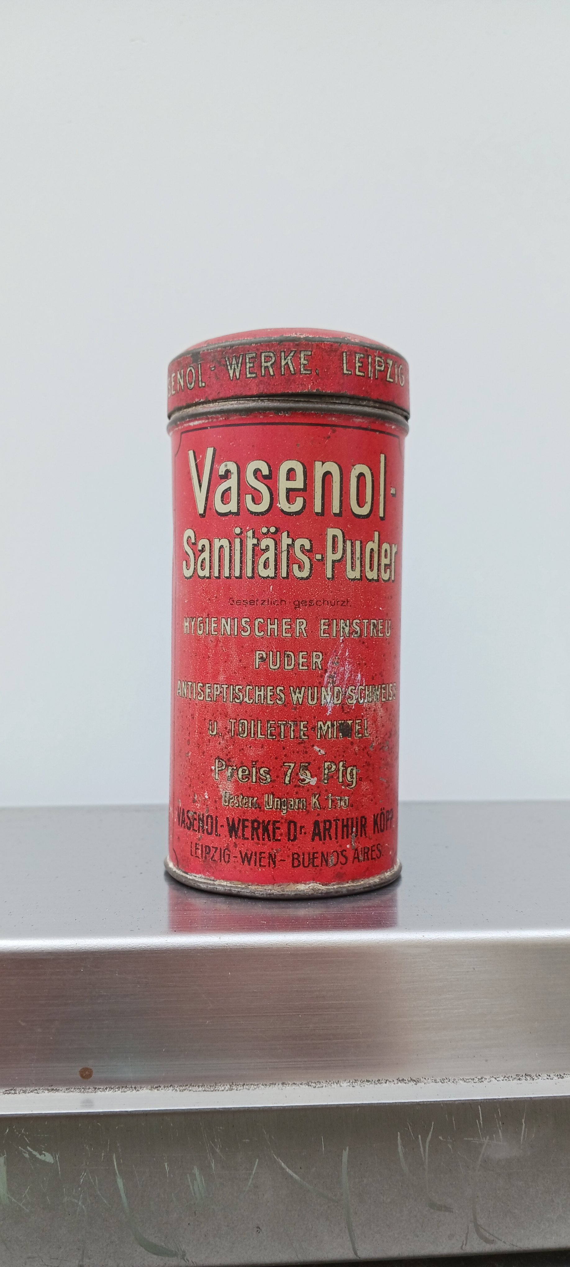 Vasenol Puderdose für Sanitäts-Puder (Heimatverein Borsdorf CC BY-NC-SA)