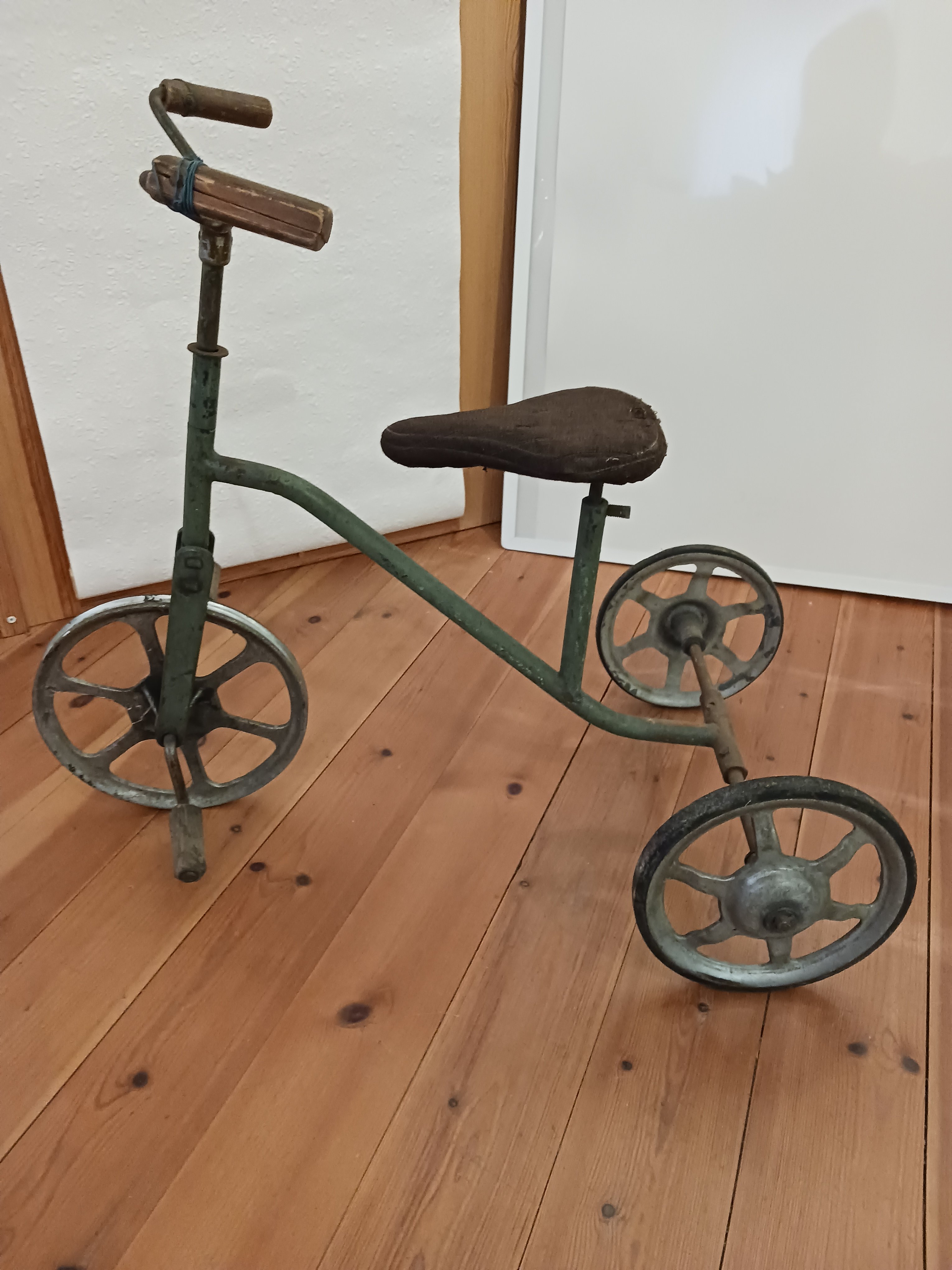 Dreirad für Kinder (Heimatverein Borsdorf CC BY-NC-SA)