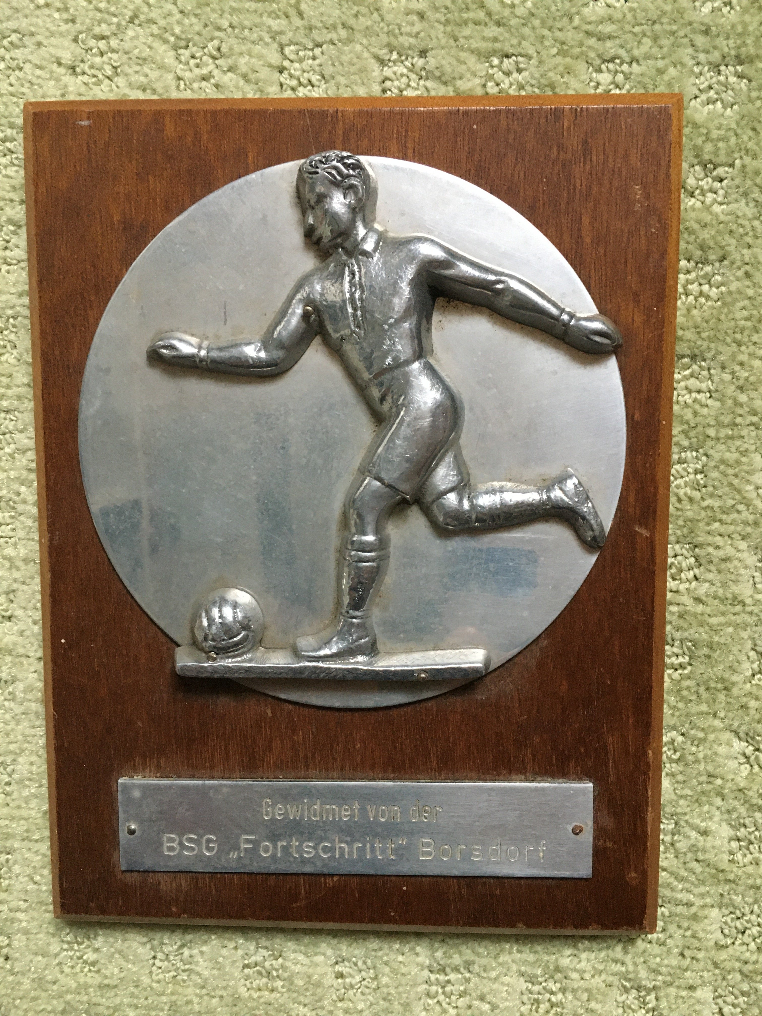 Sport-Erinnerungsholzplakette (Heimatverein Borsdorf CC BY-NC-SA)