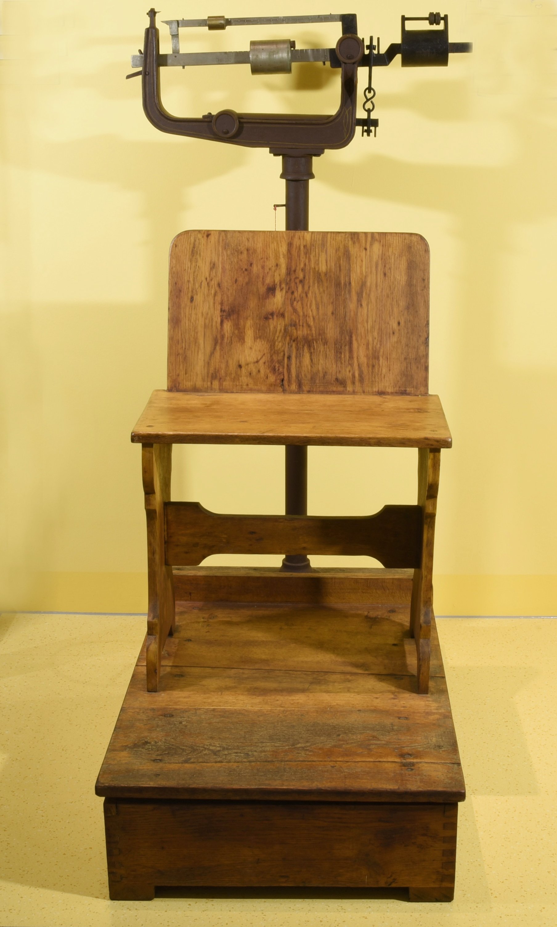 Personen-Stuhl-Waage, SECA, HL 200 kg (Stadt- und Waagenmuseum Oschatz CC BY-NC-SA)