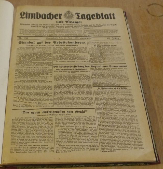 "Limbacher Tageblatt" zum Heimatfest, Limbach/Sa., am 10-12 Juni 1933, mit Fotosammlung. Dem Buchdrucker Friedrich Gustav Große verdankt Limbach sein  (Museen der Stadt Limbach-Oberfrohna Esche-Museum CC BY-NC-SA)