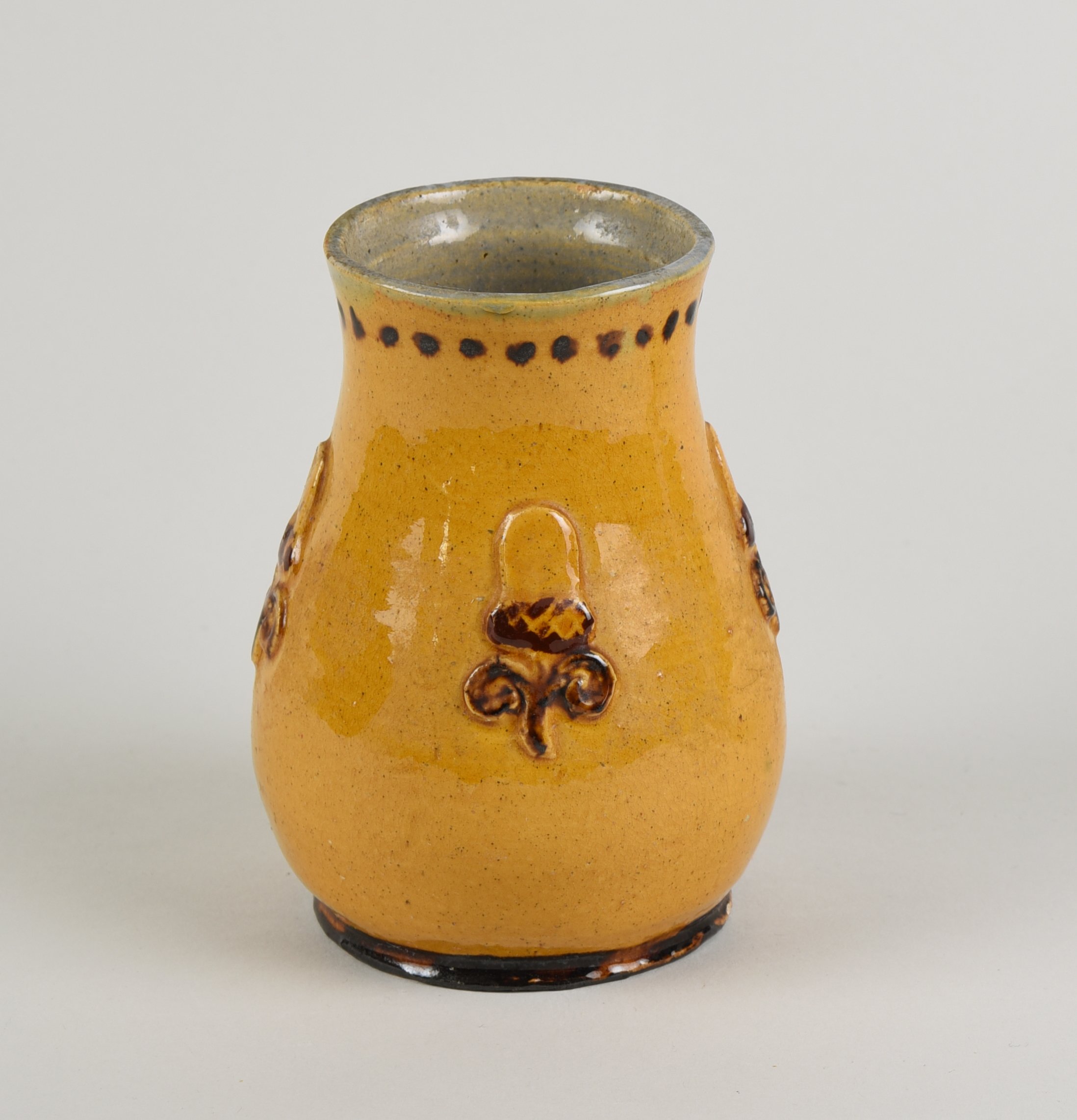 Vase (Museen Kohren-Sahlis - Töpfermuseum CC BY-NC-SA)