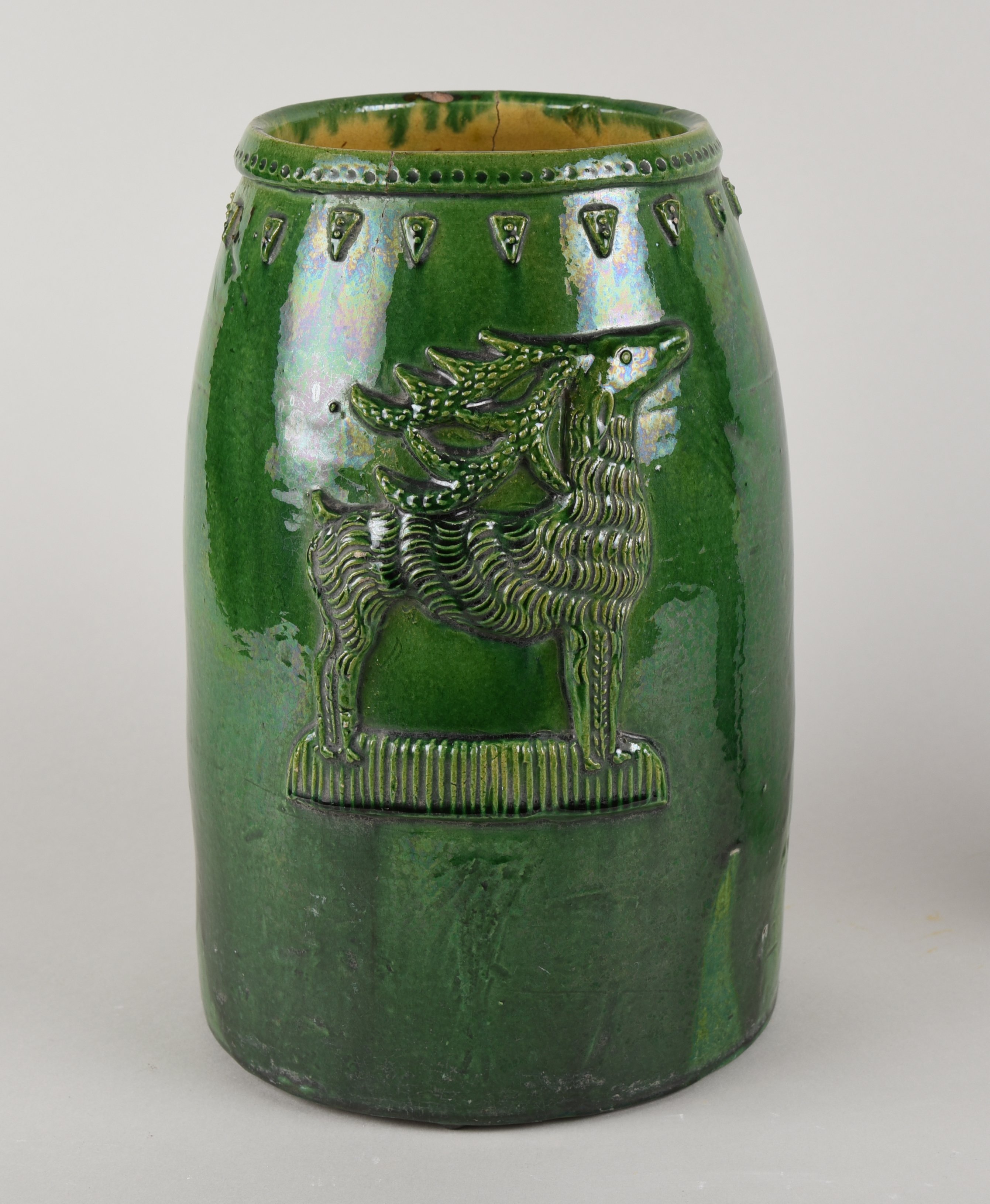 Vase mit figürlichem Relief (Museen Kohren-Sahlis - Töpfermuseum CC BY-NC-SA)