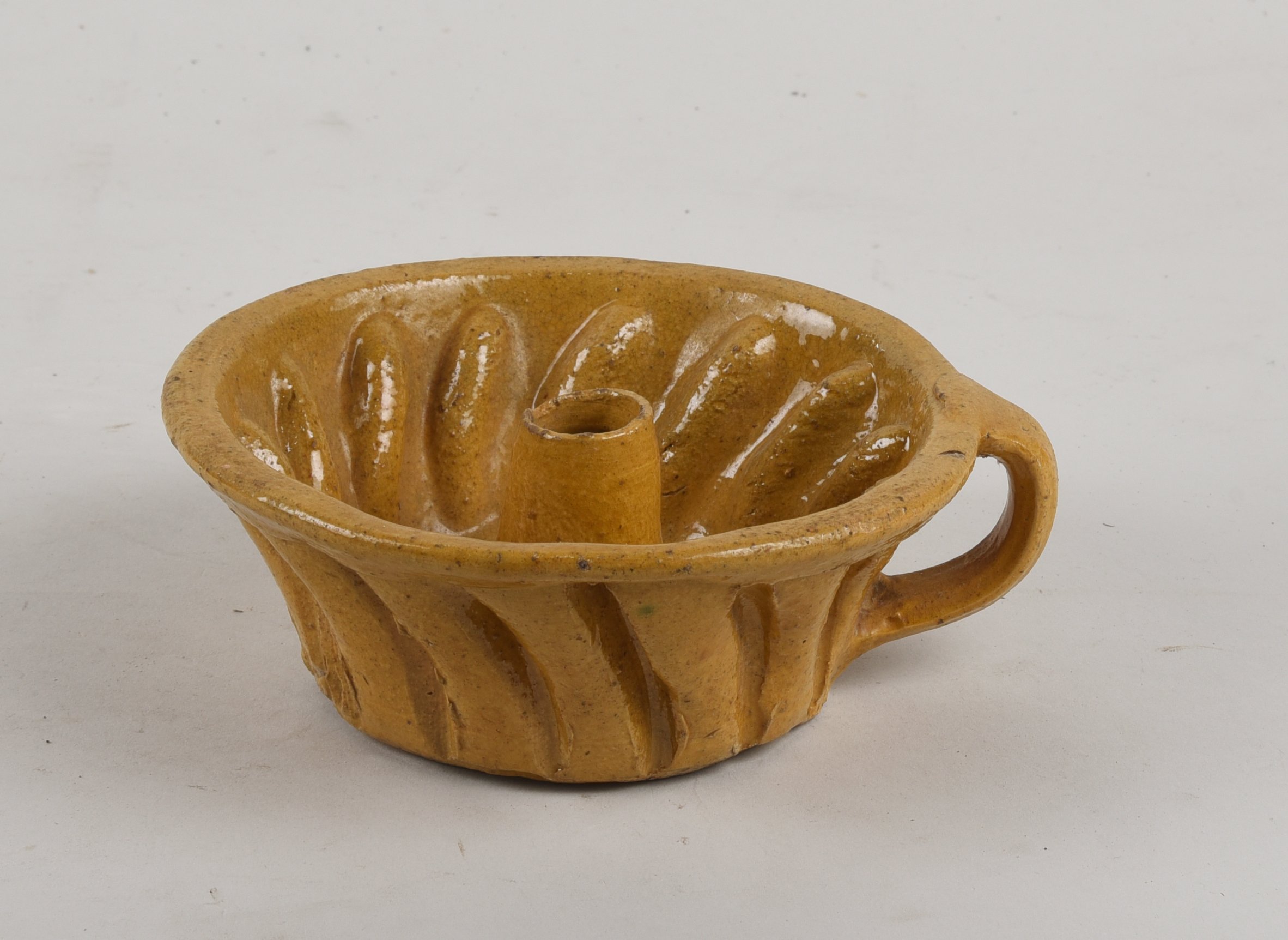 Kleine Aschkuchen- oder Gugelhupfform (Museen Kohren-Sahlis - Töpfermuseum CC BY-NC-SA)