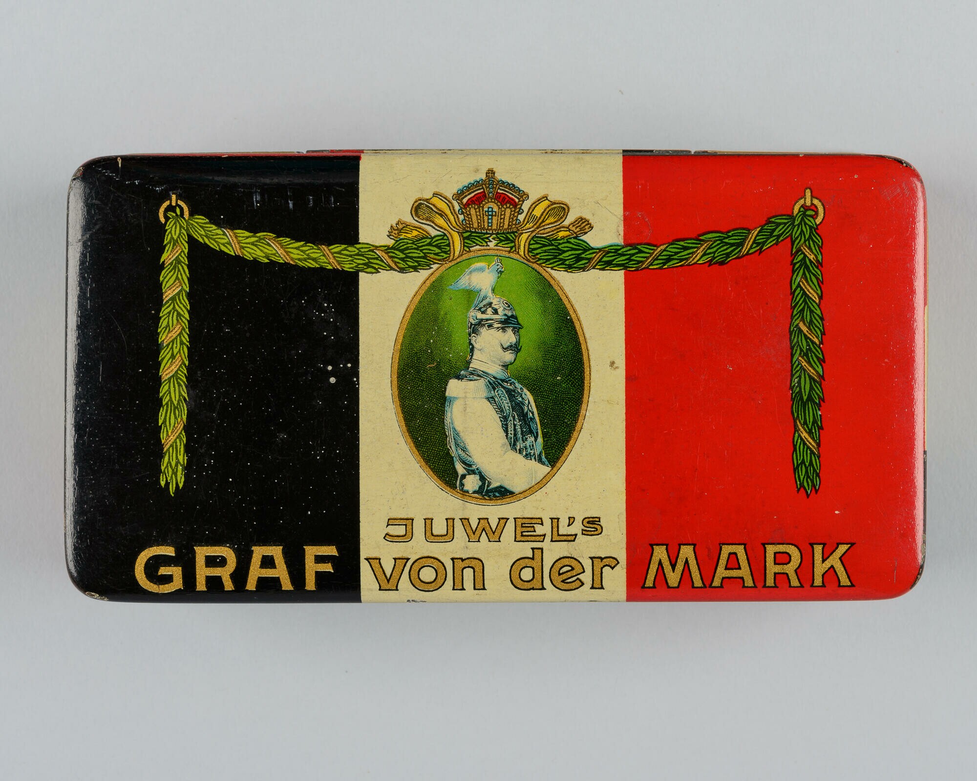 Zigarettendose der Marke "Graf von der Mark" (Stadtmuseum Dresden CC BY-NC-ND)