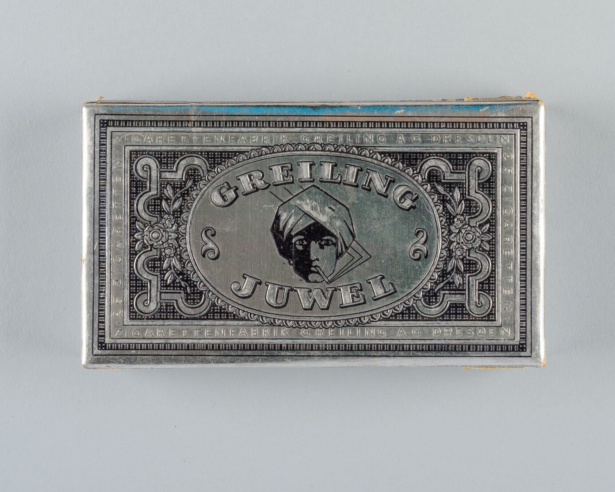 Zigarettenschachtel der Marke "Juwel" (Stadtmuseum Dresden CC BY-NC-ND)