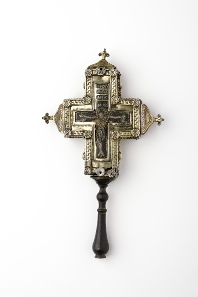 Segenskreuz mit Enkolpium (Grassi Museum für Angewandte Kunst CC BY-NC-SA)