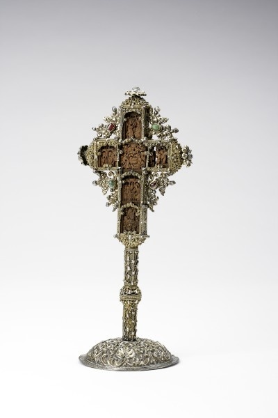 Kreuz (Grassi Museum für Angewandte Kunst CC BY-NC-SA)