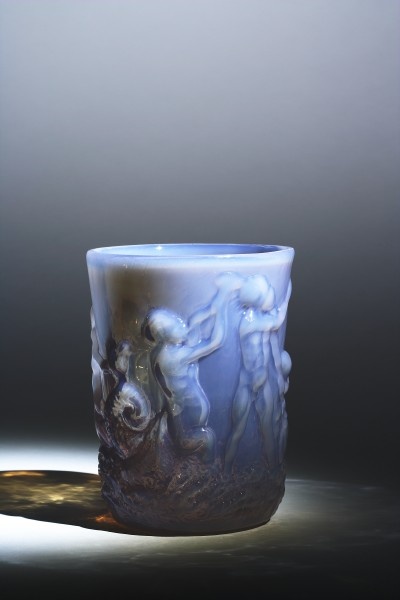 Becherglas mit Darstellung von Neptun, Tritonen und Nereiden (Grassi Museum für Angewandte Kunst CC BY-NC-SA)