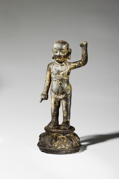 Der künftige Buddha als Neugeborener (Grassi Museum für Angewandte Kunst CC BY-NC-SA)