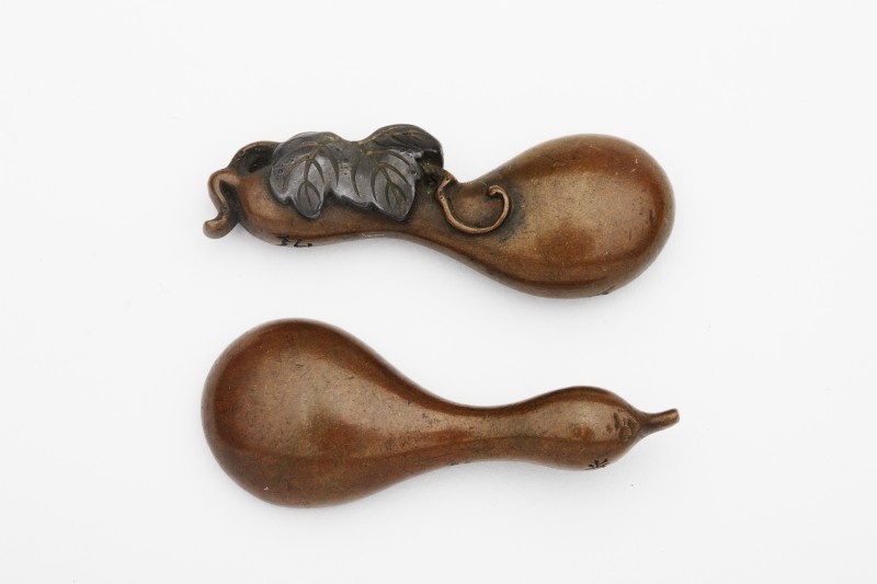 Zierstückpaar in Kalebassenform (Grassi Museum für Angewandte Kunst CC BY-NC-SA)