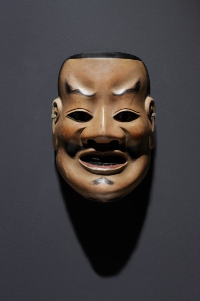 Nô-Maske Dichtergottheit Tenjin (Tenman Tenjin) (Grassi Museum für Angewandte Kunst CC BY-NC-SA)
