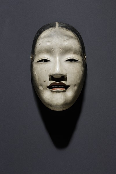 Nô-Maske Reife Frau (Onna Masugami) (Grassi Museum für Angewandte Kunst CC BY-NC-SA)
