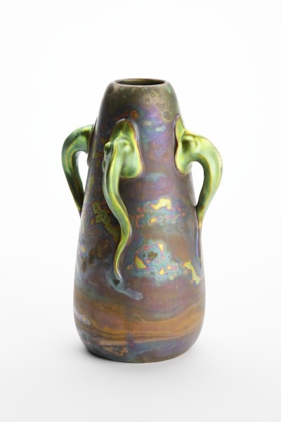 Vierhenklige Vase (Grassi Museum für Angewandte Kunst CC BY-NC-SA)
