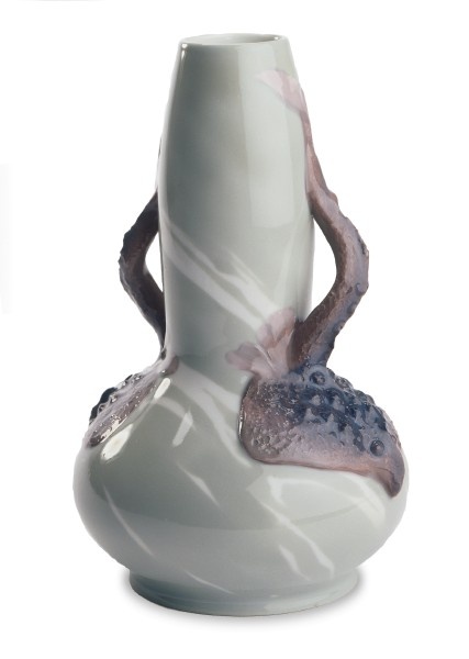 Vase mit plastischen Rochen (GRASSI Museum für Angewandte Kunst CC BY-NC-SA)