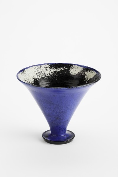 Vase in Trichterform (GRASSI Museum für Angewandte Kunst CC BY-NC-SA)