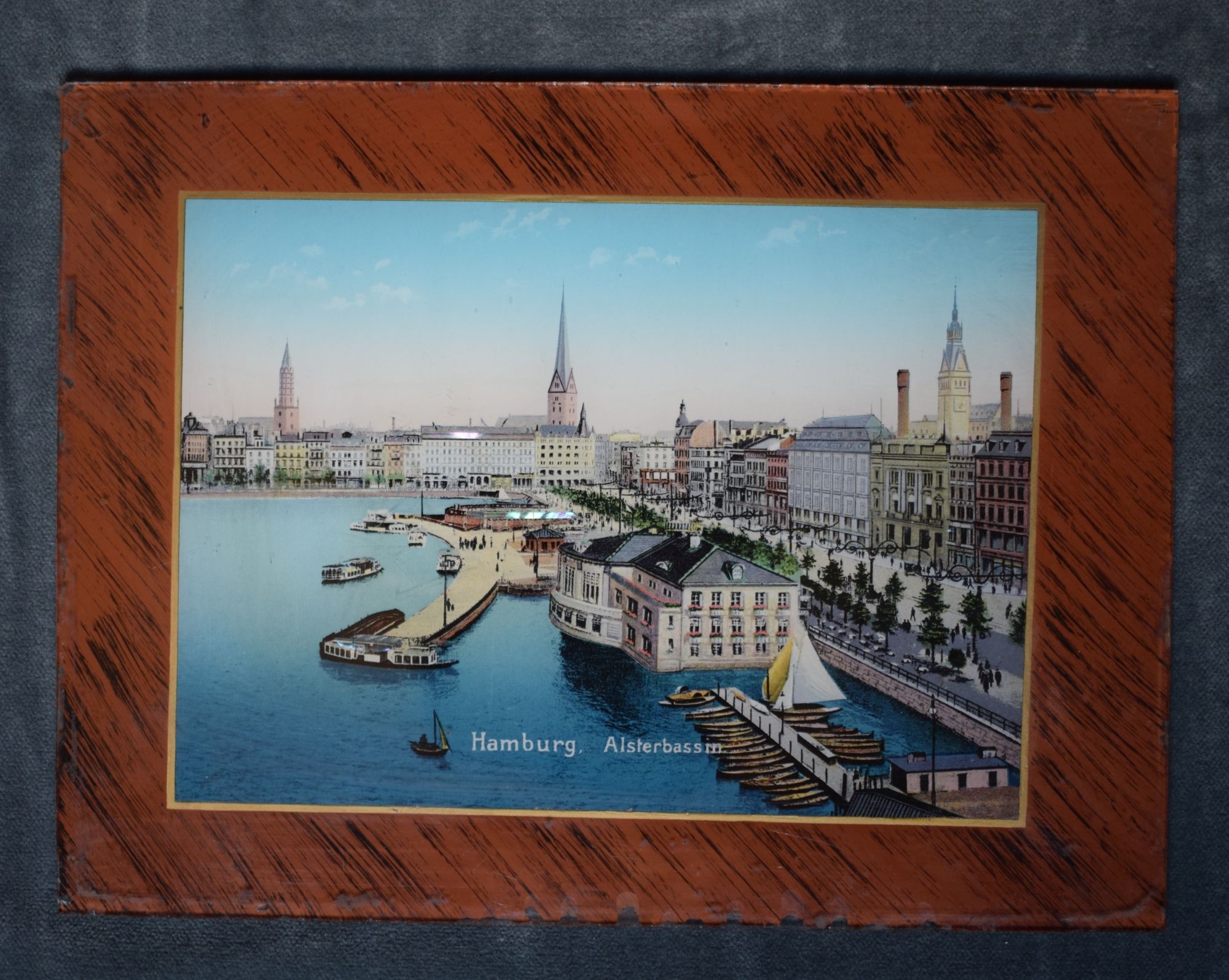 Glasbild mit Ansicht der Stadt Hamburg (Perlmutter- und Heimatmuseum Adorf CC BY-NC-SA)