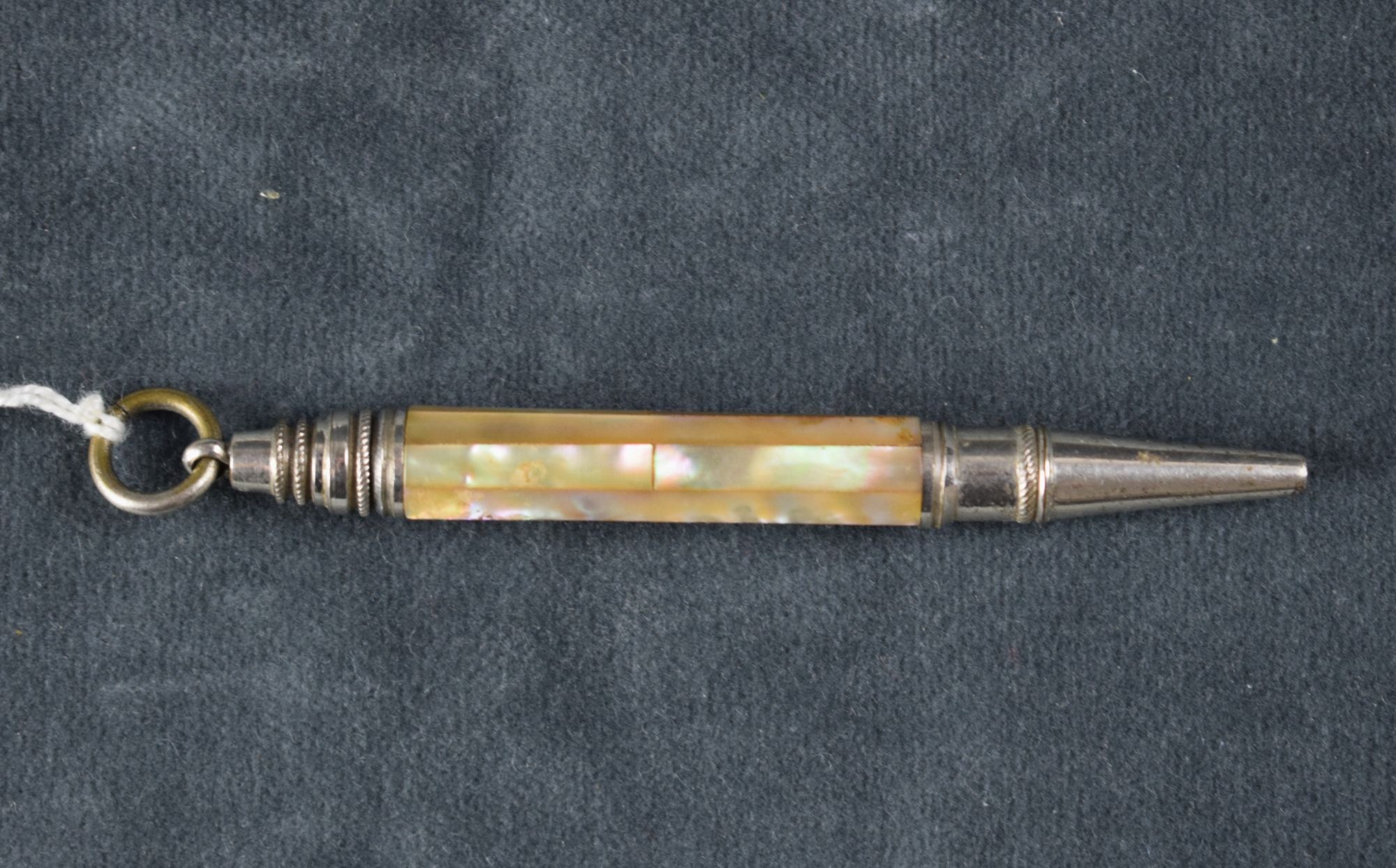 Bleistift (Perlmutter- und Heimatmuseum Adorf CC BY-NC-SA)
