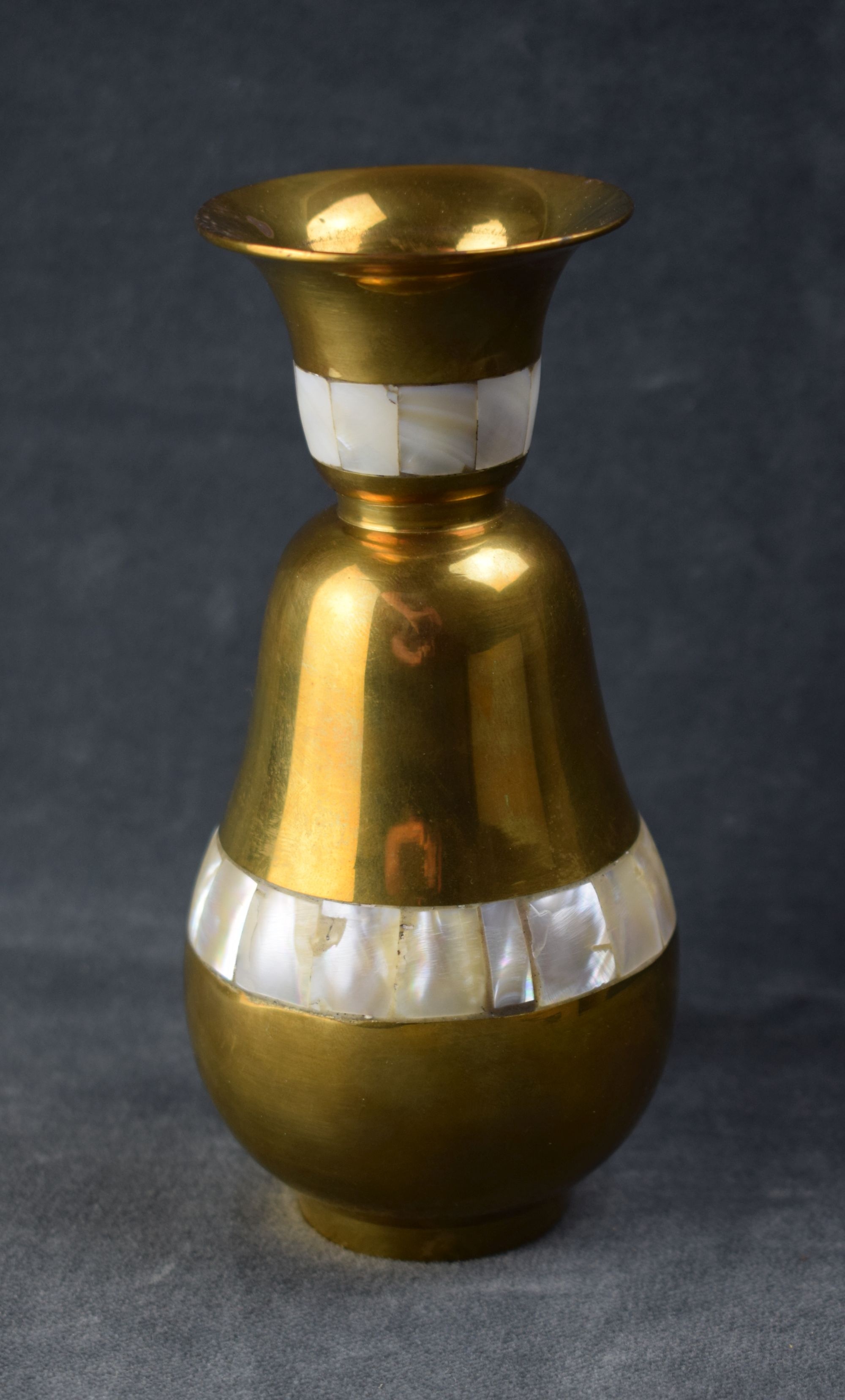 Vase (Perlmutter- und Heimatmuseum Adorf CC BY-NC-SA)