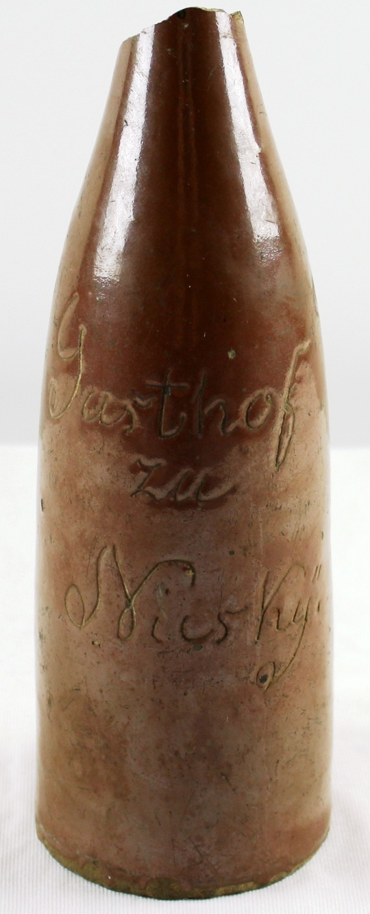 Steingutflasche "Gasthof zu Niesky" (Museum Niesky CC BY-NC-ND)