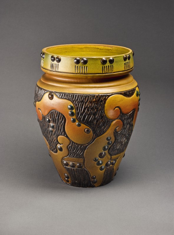 Vase mit Reliefdekor (GRASSI Museum für Angewandte Kunst CC BY-NC-SA)