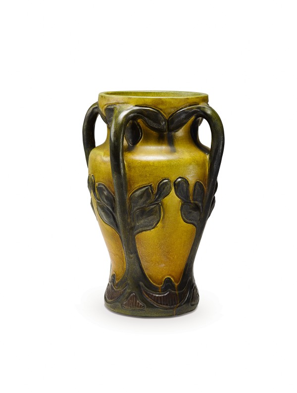 Vase mit vier Henkeln (GRASSI Museum für Angewandte Kunst CC BY-NC-SA)
