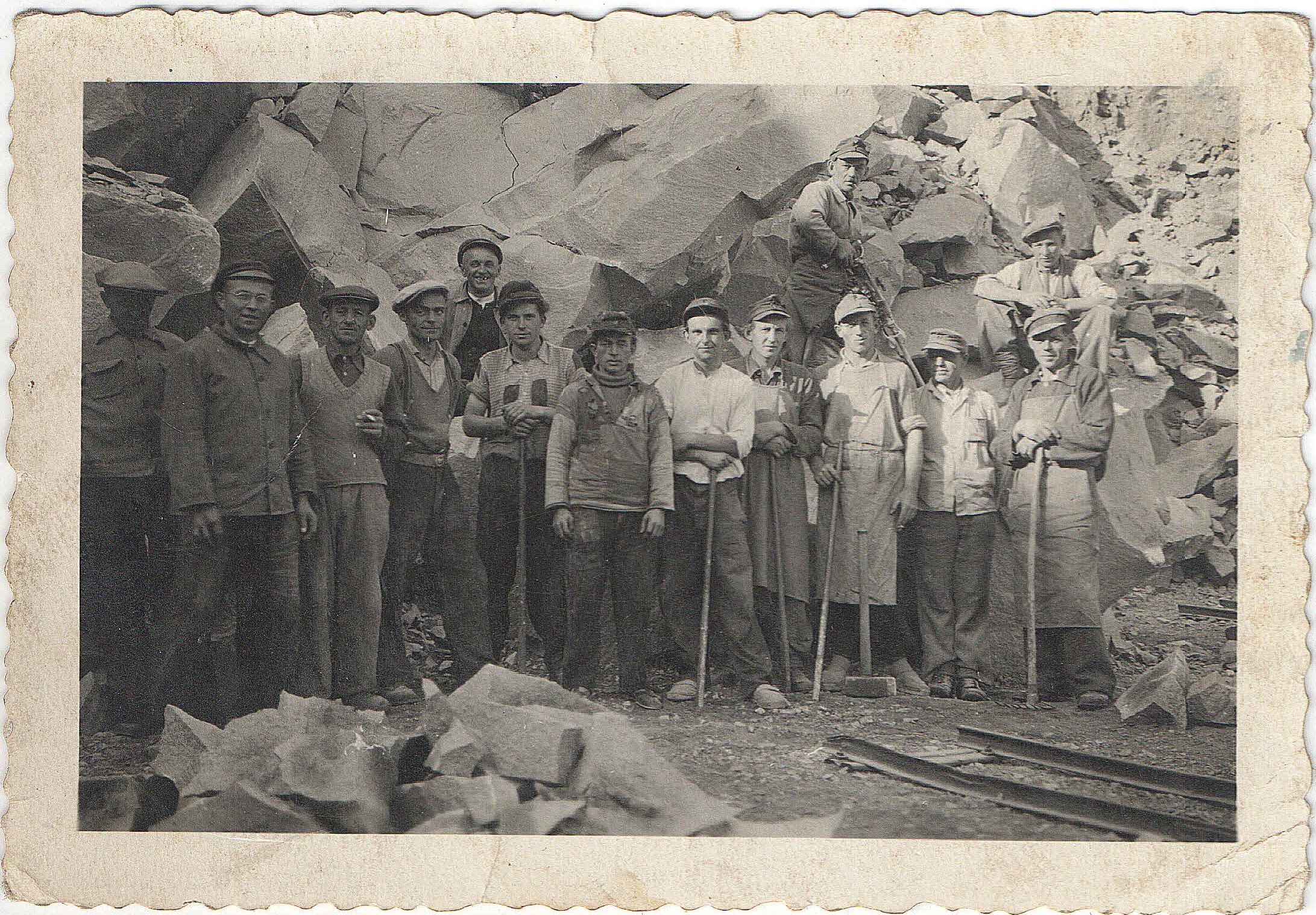 Steinarbeiter in einem Steinbruch (Museum Steinarbeiterhaus Hohburg CC BY-NC-SA)